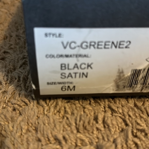 Women’s Size 6 Vince Camuto High Heels Style VC-Greene2 - Picture 3 of 3